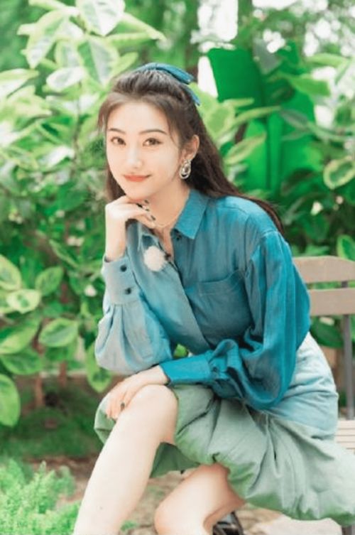 周迅倪妮郭采潔親自示范，女明星們都在穿的秋冬單品原來是這件